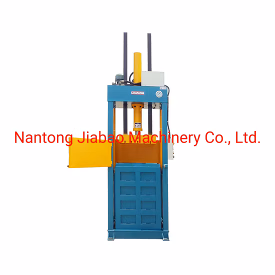 Pressa per vestiti dedicata Pressa per balle idrauliche verticali dirette in fabbrica Miglior prezzo Compattatore per vestiti usati con camera di sollevamento Imballaggio Tessili/stracci/panni di seconda mano